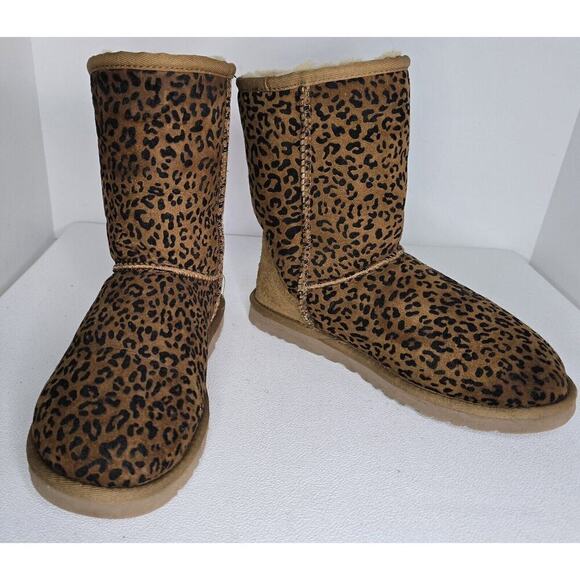 UGG Classic Short Rosette Animal Print Leopard SIZE 6 brown boots 1006072 - Picture 1 of 9